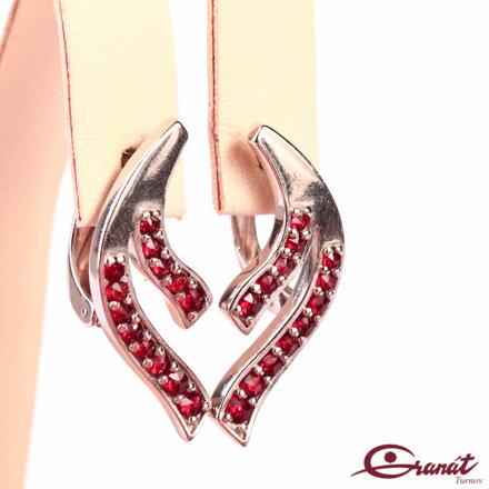 Náušnice Vlnka - Stříbrné náušnice s českými granáty